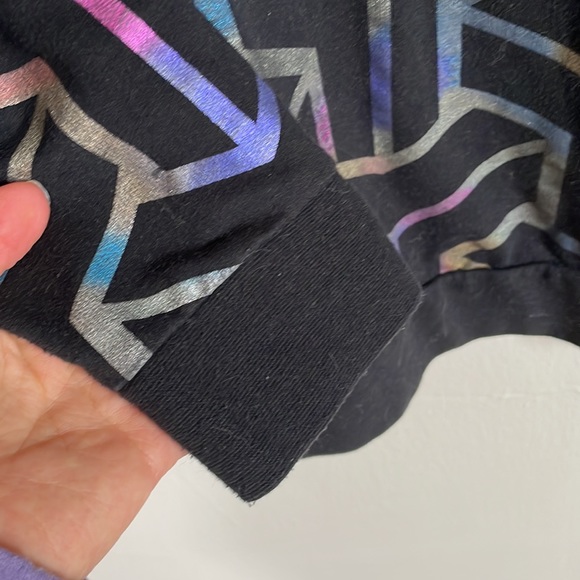 Geometric rainbow sweatshirt Size M - Picture 5 of 5